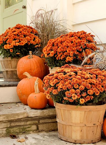 Pumpkin stack porch decoration