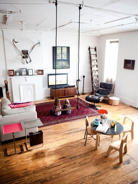 Indoor swing seating style