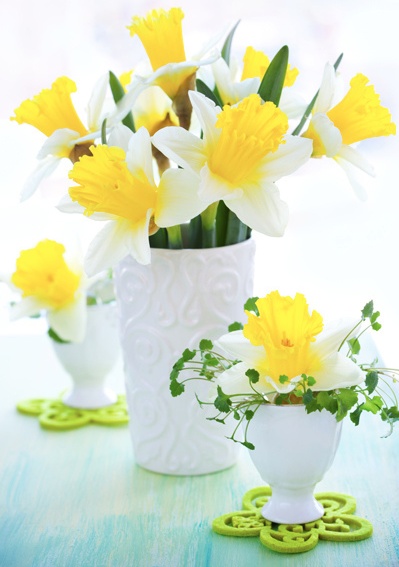 Festive Easter room decoration