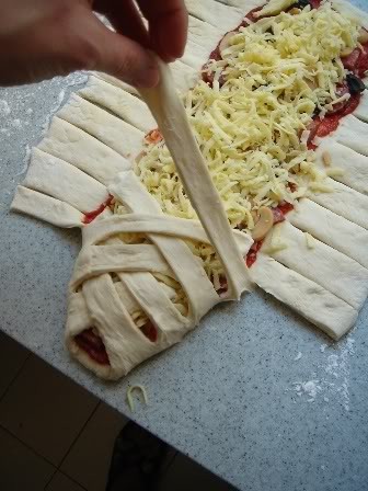 Pizza butter braid