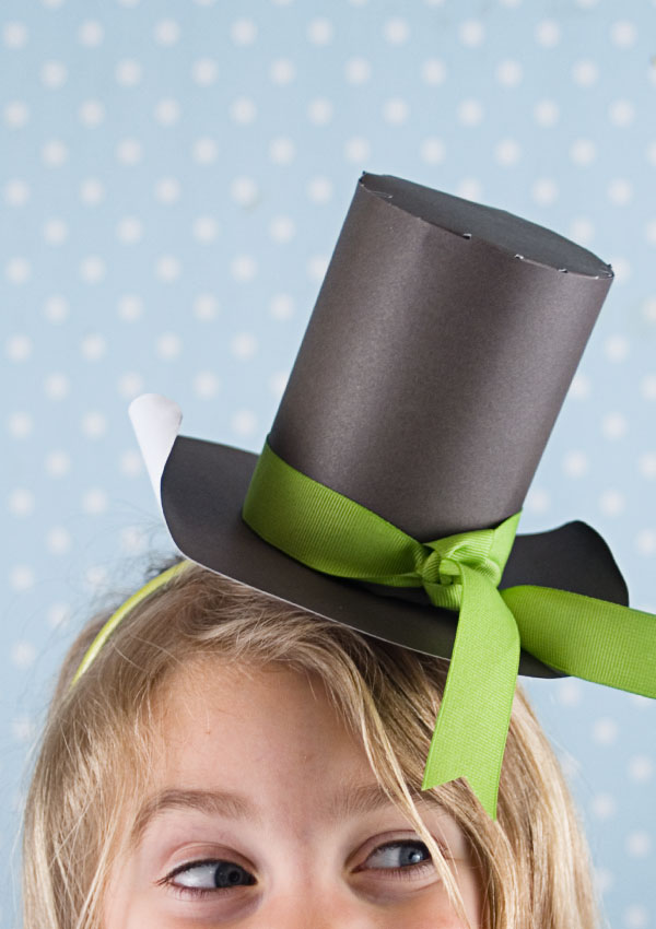 DIY paper top hat for parties