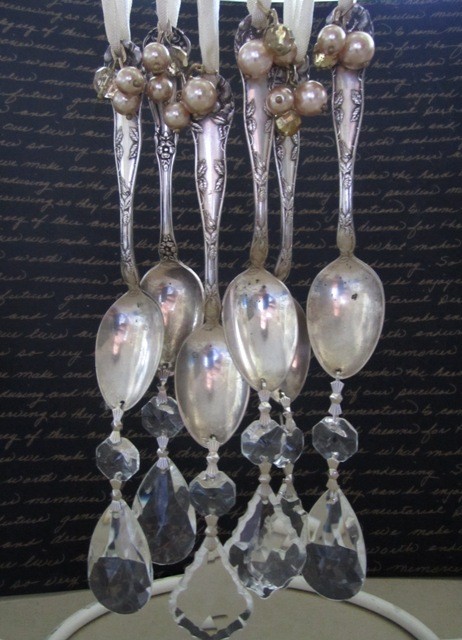 Spoon ornaments for a Christmas tree