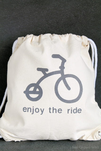 Drawstring bag with fabric detailing