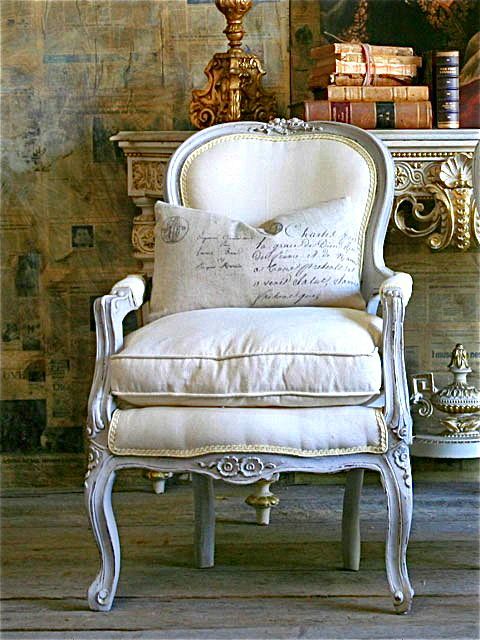 Stylish armchair for living spaces