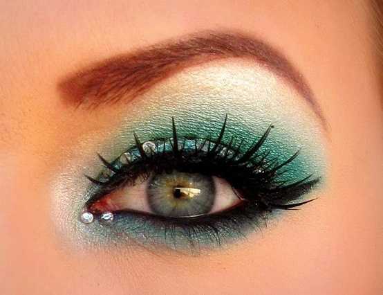 Blended crease makeup