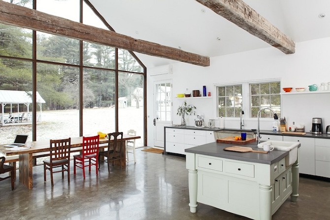 Living spaces opening toward light in the Floating Farmhouse