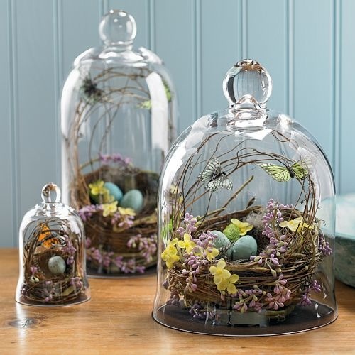 Easter nest and egg décor