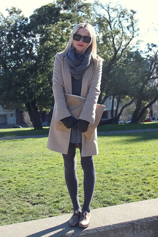 Autumn Street Fashion Street style autumn coat and scarf combination