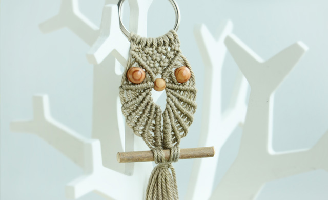 Macramé owl wall hanging