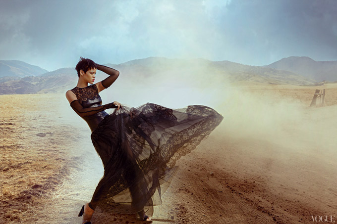 rihanna-vogue-2012-r01 Rihanna Vogue US November 2012 closing frame