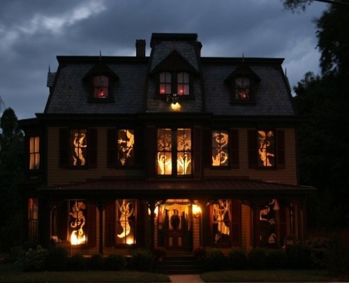 Halloween home decor vignette
