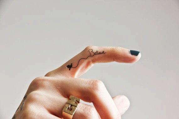 finger-tattoo16