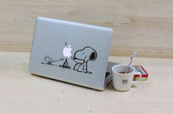 macbook-stickers5 MacBook sticker layout example 5