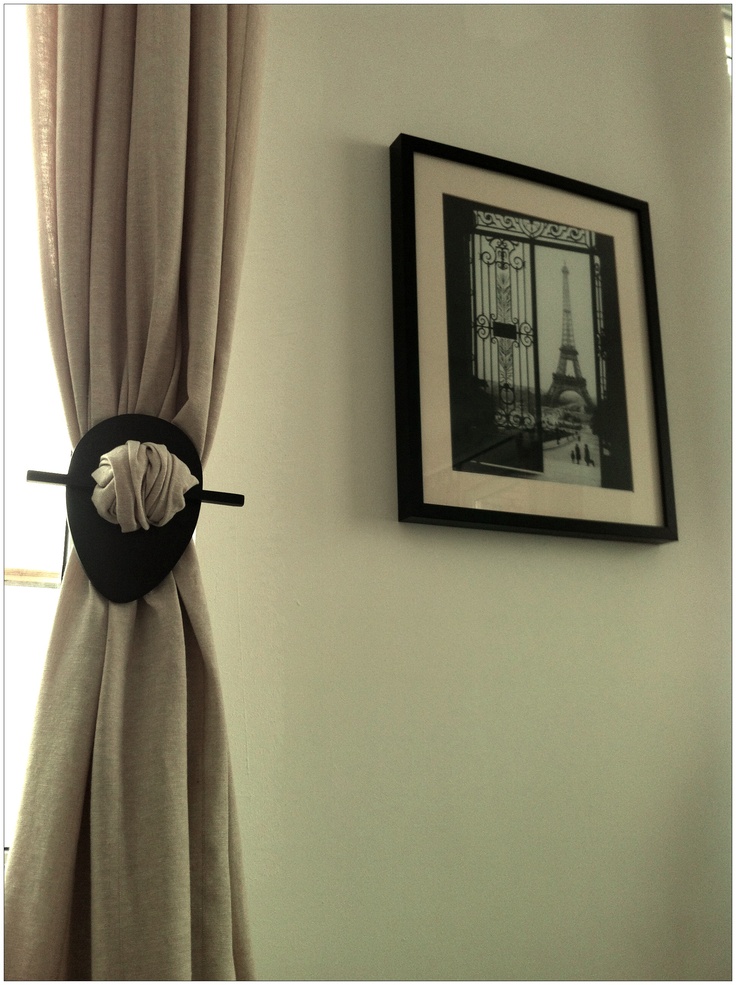 Cord and tassel window tieback