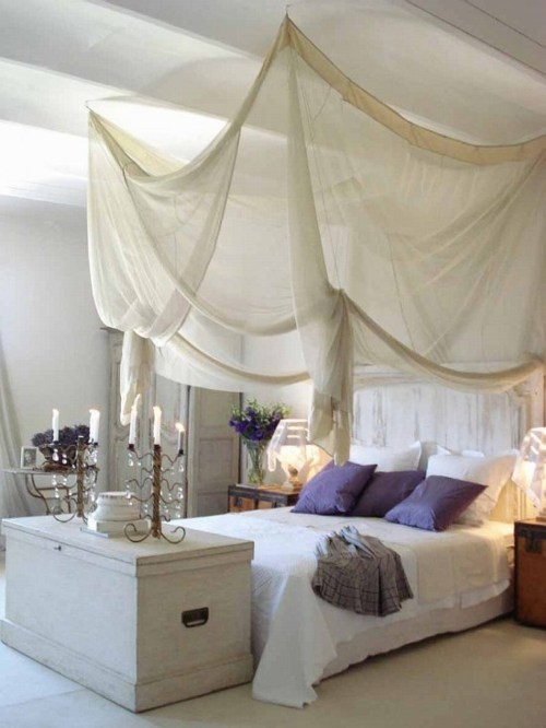 Romantic canopy bedroom