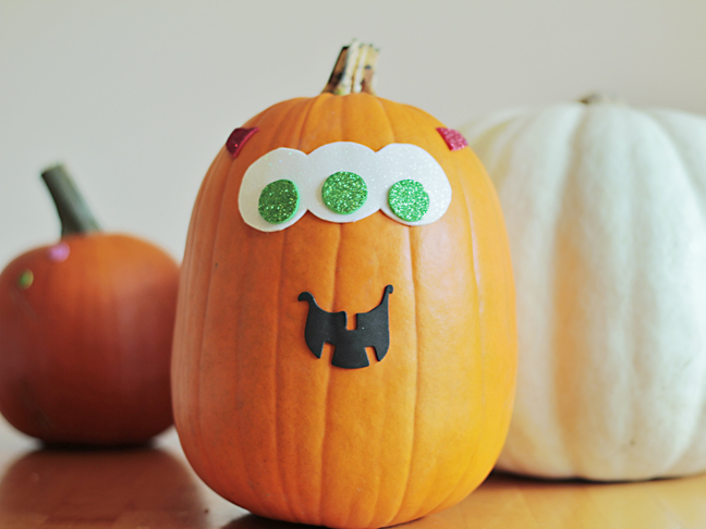 Mess-free painted pumpkin project
