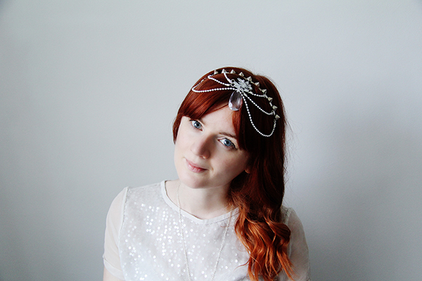 Modern bridal hairpiece DIY