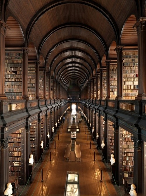 Trinity College Library, Dublin, Ireland Trinity College Library, Dublin, Ireland
