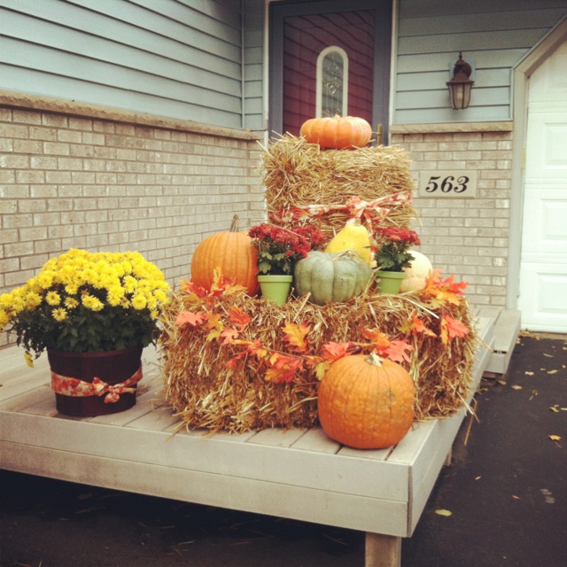 Porch fall color block idea