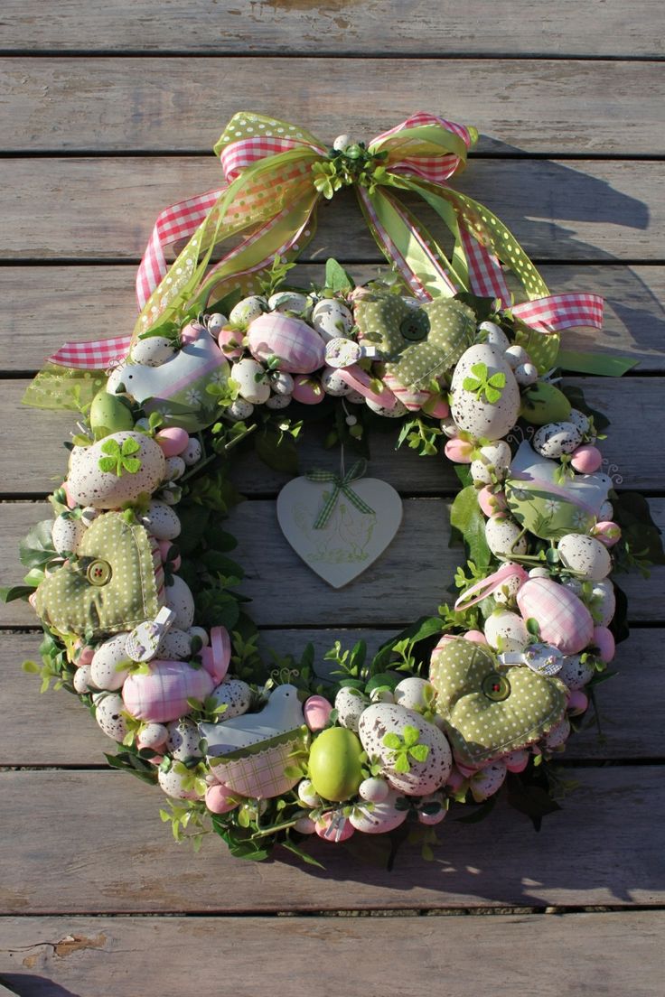 Easter egg bowl and spring décor