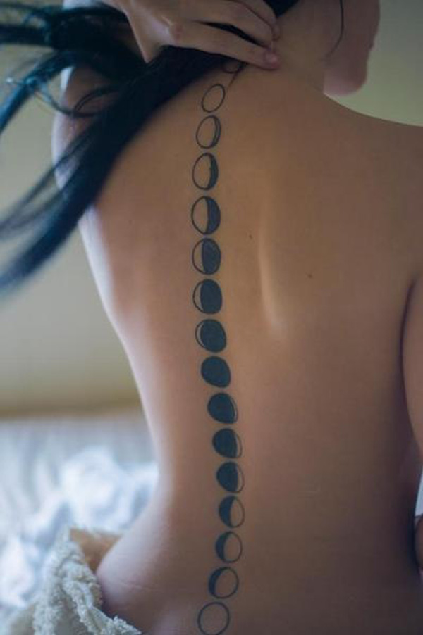 moon-tattoo-women02