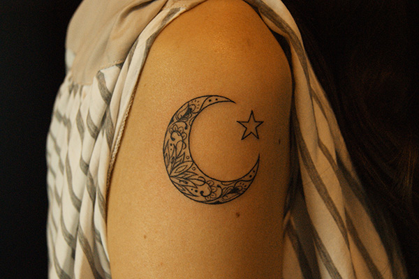 moon-tattoo-women05