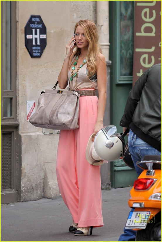 Blake Lively street style look