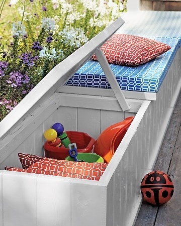 Simple comforting outdoor bench