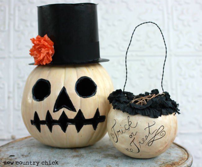 Pumpkin with top hat costume detail