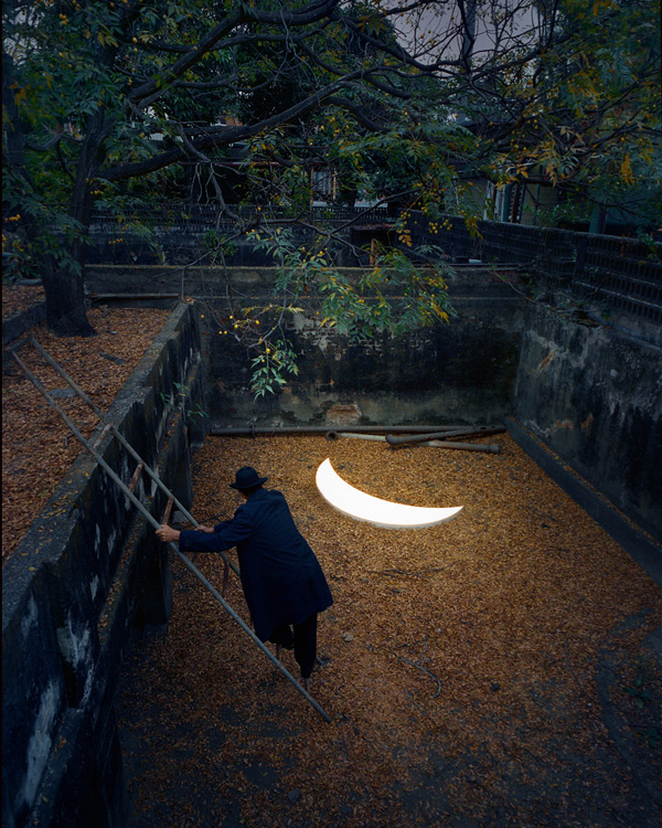 private-moon006