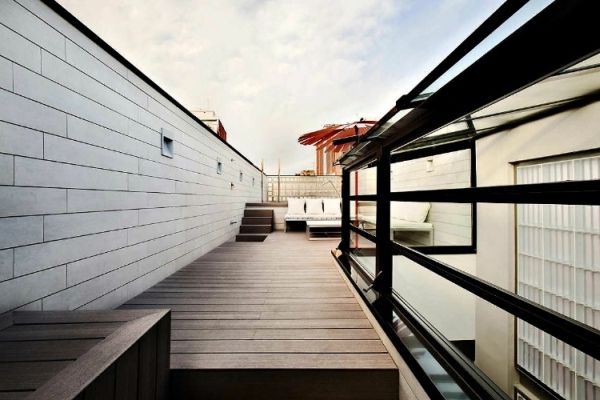 Vertical volume of the Ferrolan LAB residence between neighboring walls