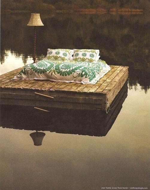 Vertical floating bed interior