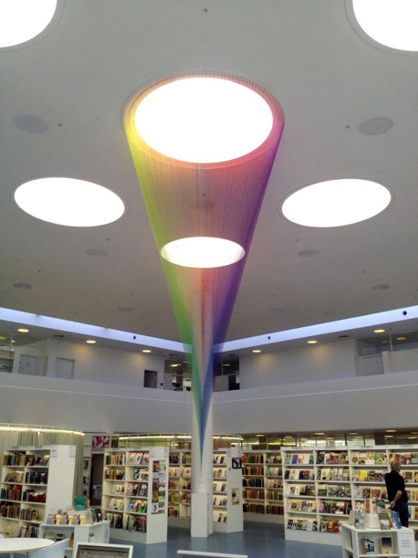 rainbow-thread-dawe04 Gabriel Dawe floor-to-ceiling threads