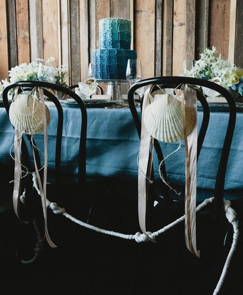 Elegant chair sash detail
