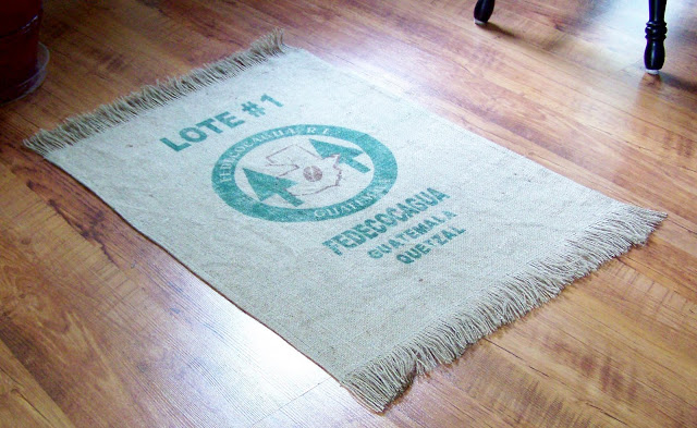 Coffee-bag upcycled rug