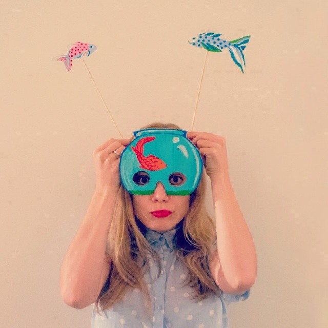 Fishbowl cardboard mask with paper fish on sticks