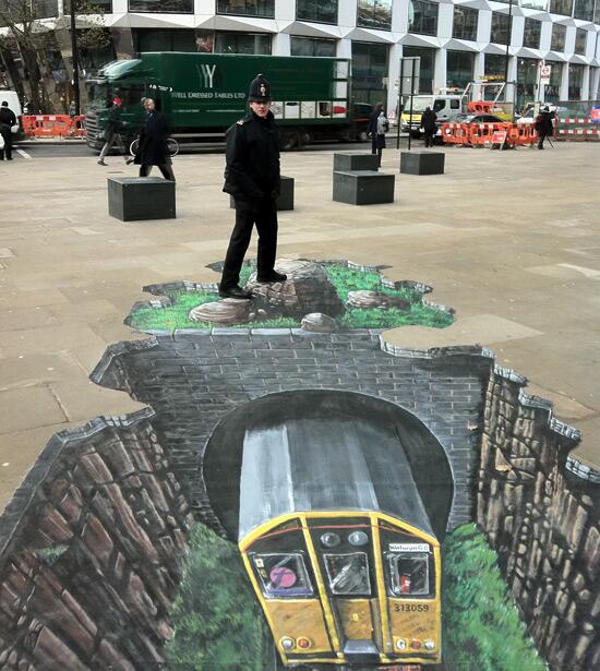 Tall 3D street illusion