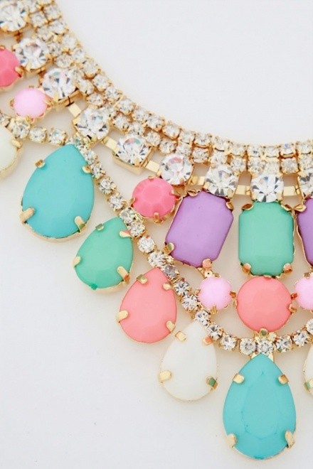 Evening jewelry styling