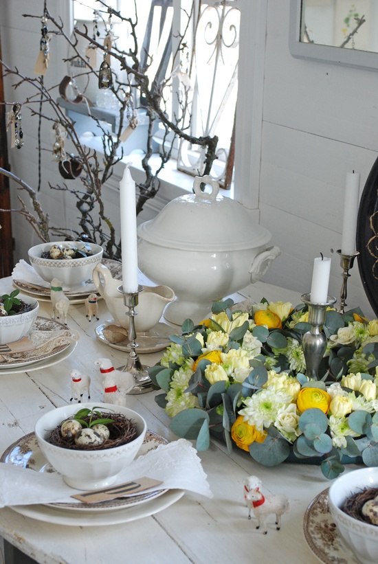 Easter floral centerpiece idea