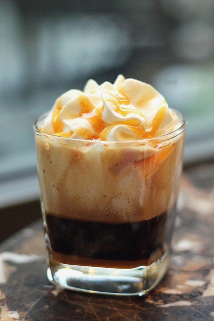 Coffee pour or serve detail