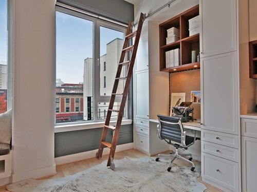 Simple closet desk arrangement