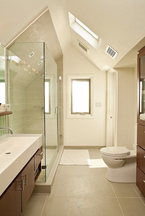 Narrow attic bathroom layout
