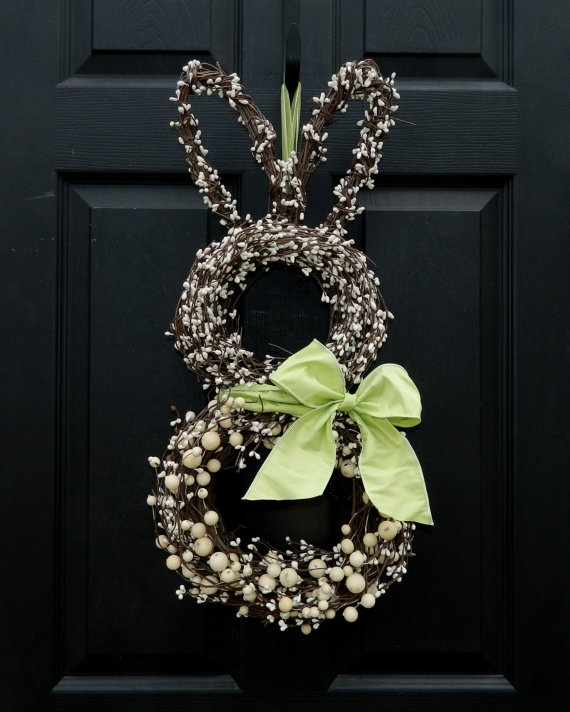 Floral Easter table decoration