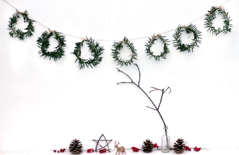 mini wreath garland