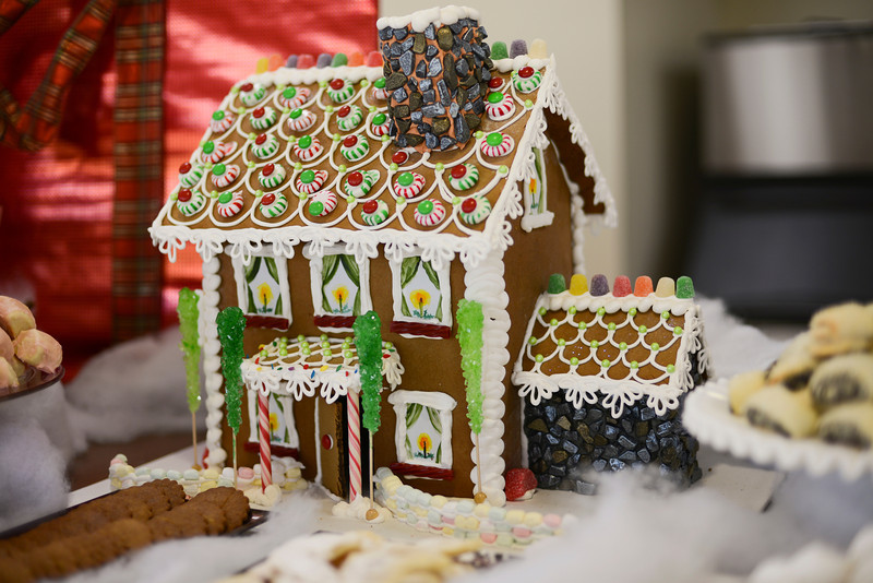 Gingerbread house craft