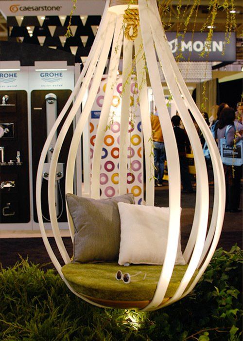 Hanging indoor lounge swing