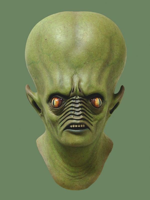 Jordu Schell monster sculpture detail