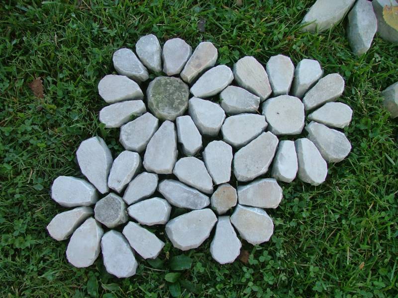 Stone garden border