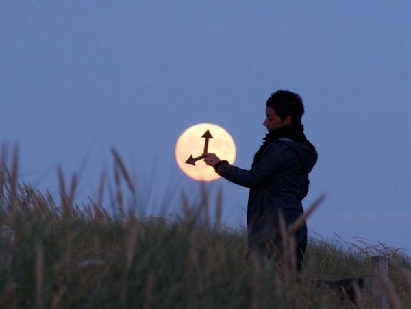 Laurent-Laveder-plays-with-the-moon07 Astrophotography Moon Games Laurent Laveder