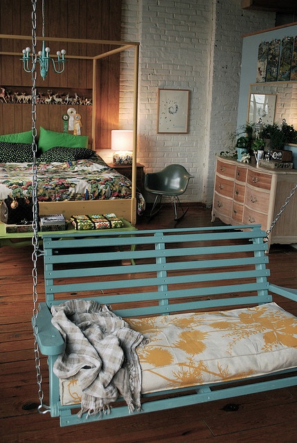 Hanging indoor chair style